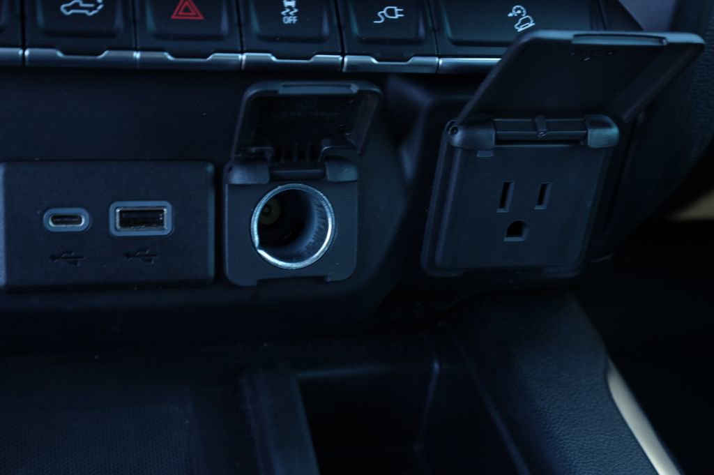 Used 2021 Chevrolet Silverado 1500 LTZ w/ LTZ Premium Package image 24