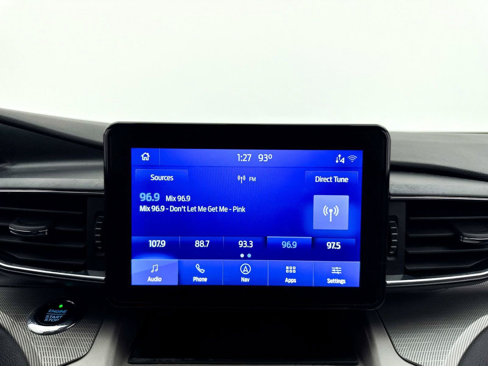 Used 2021 Ford Explorer XLT w/ Equipment Group 202A RWD image 5