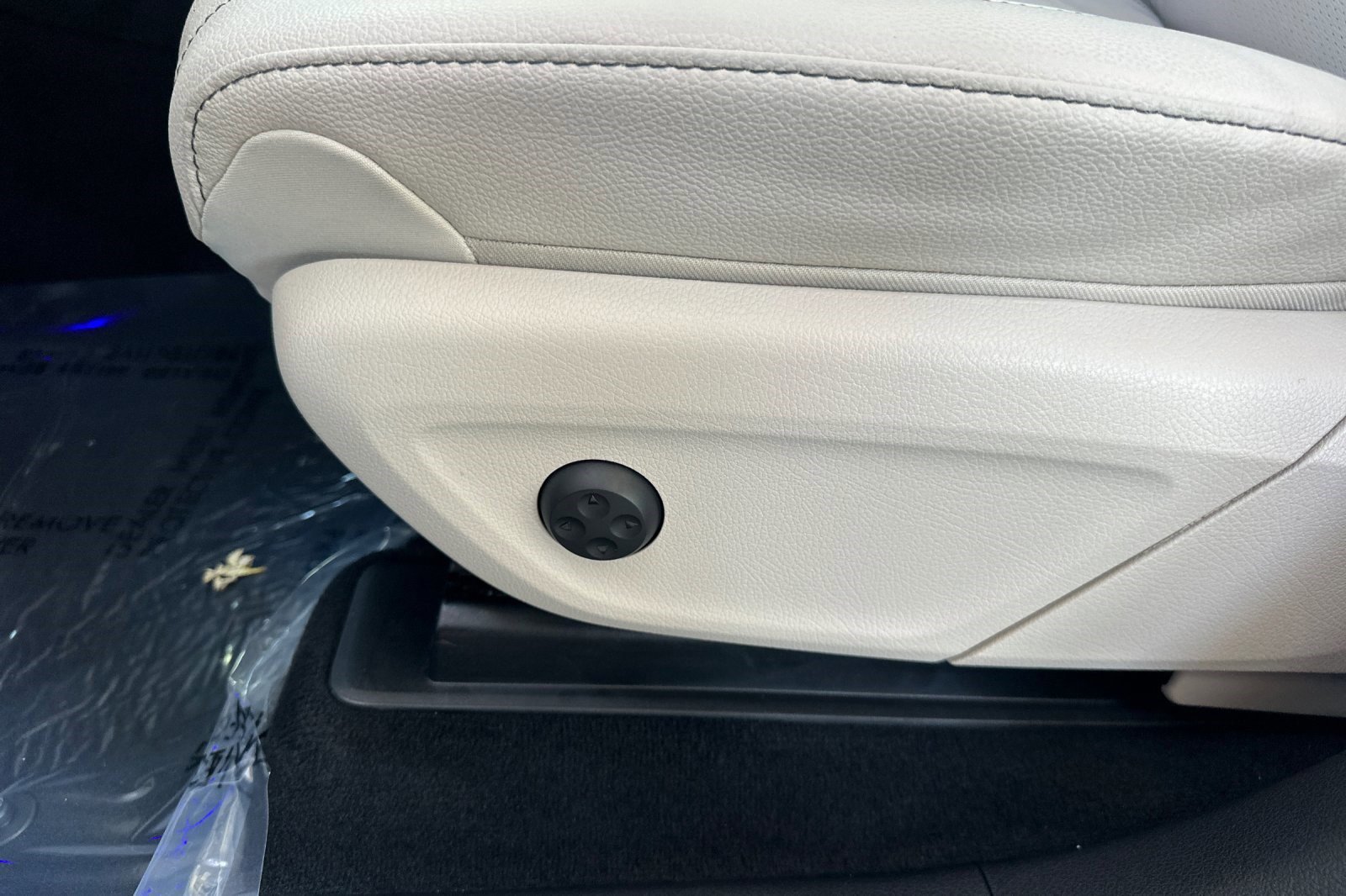 Used 2025 Mercedes-Benz GLE 450e 4MATIC image 14