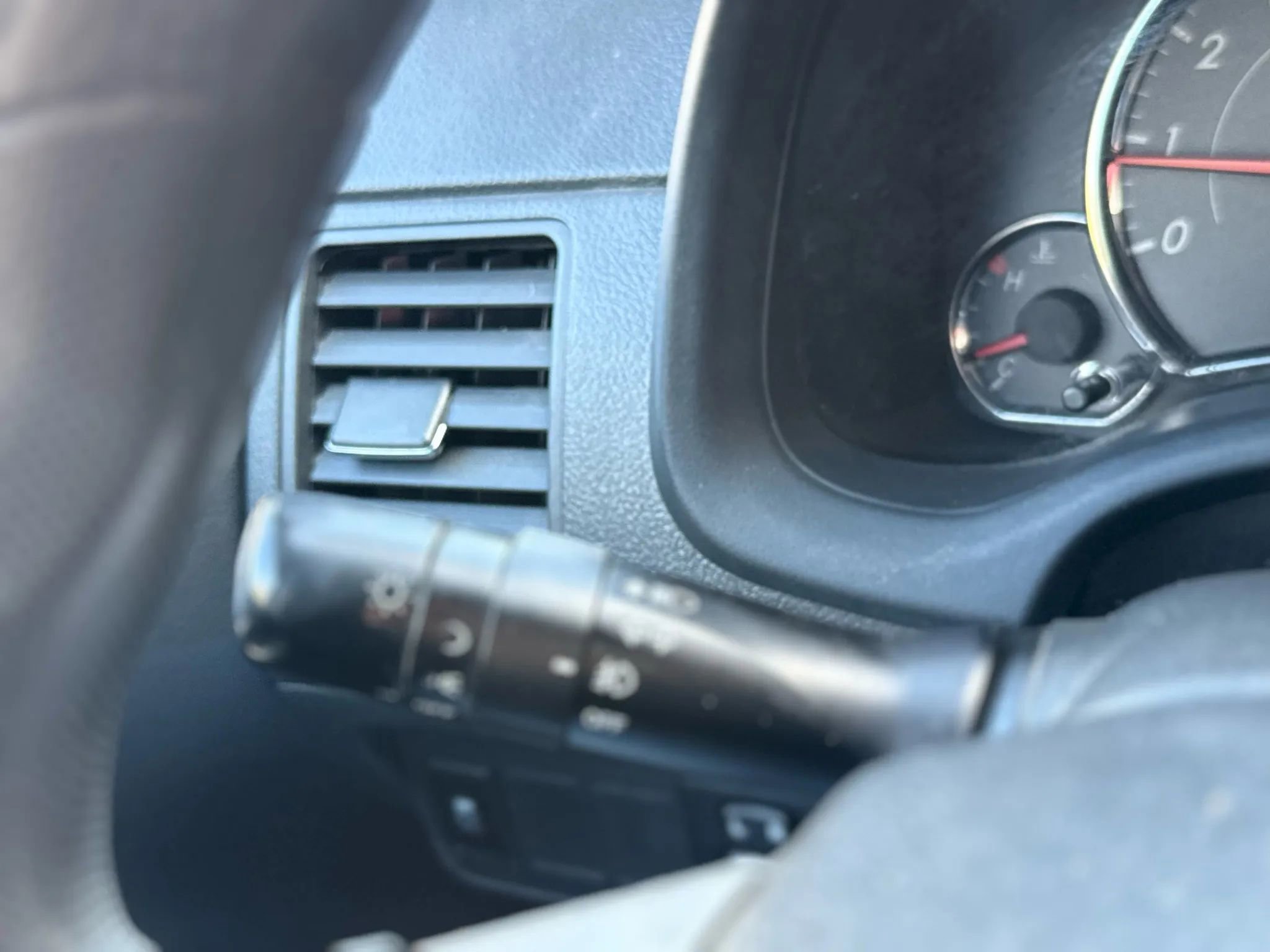 Used 2012 Toyota Corolla S image 30