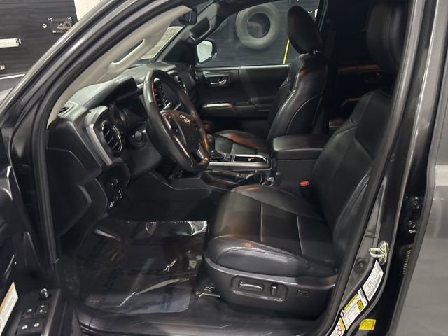 Used 2020 Toyota Tacoma TRD Off-Road w/ TRD Premium Off Road Package image 11