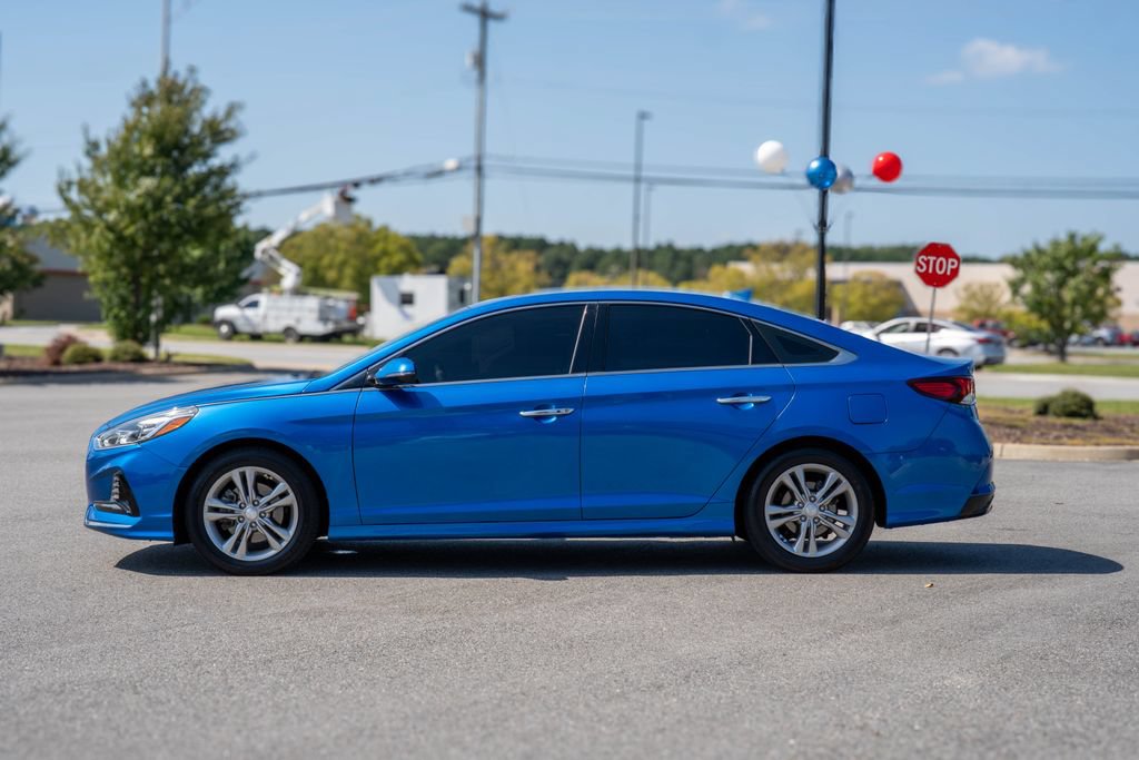 Used 2018 Hyundai Sonata Limited w/ Cargo Package FWD image 4