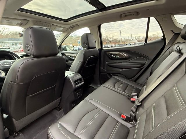 Used 2023 GMC Terrain Denali w/ Black Diamond Edition image 23