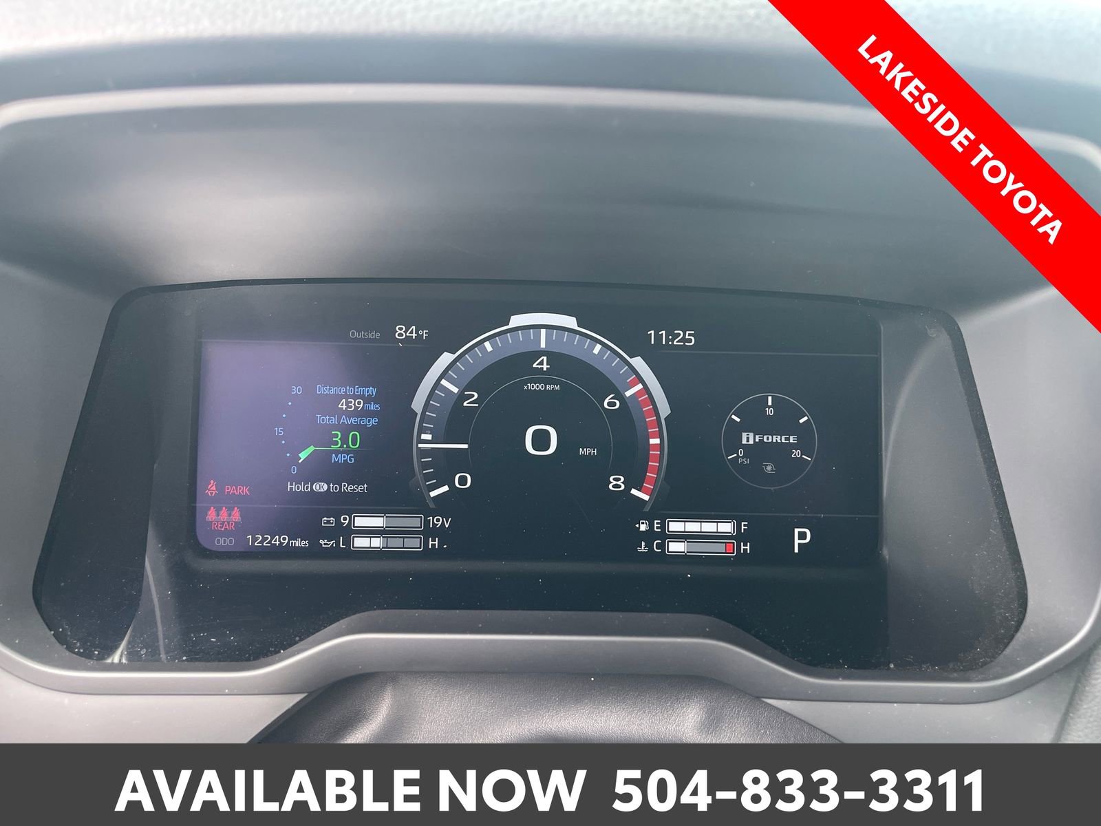 Used 2025 Toyota Tundra Limited AWD/4WD image 36