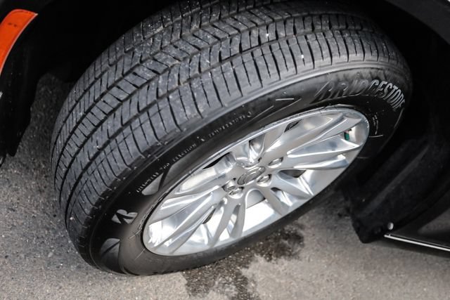 Used 2015 Chrysler 300 C RWD image 68