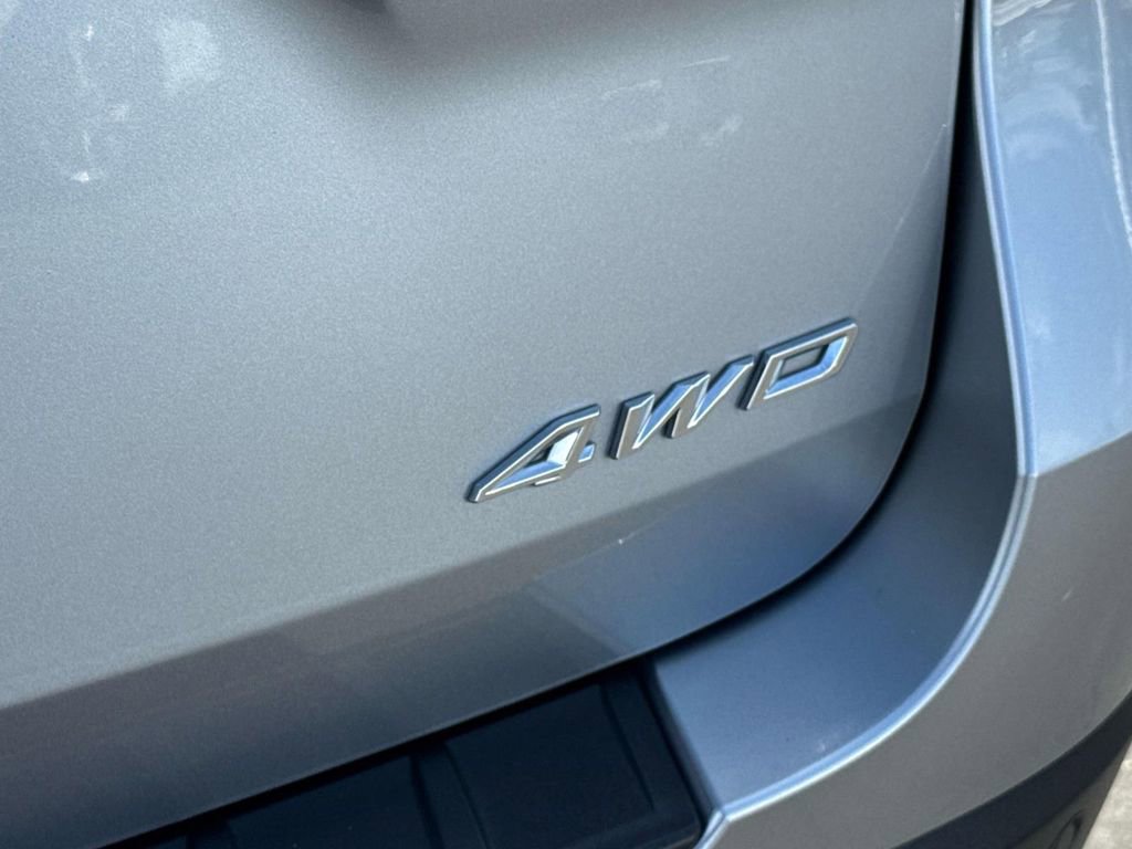 Certified 2022 Ford Explorer XLT w/ Equipment Group 202A image 8