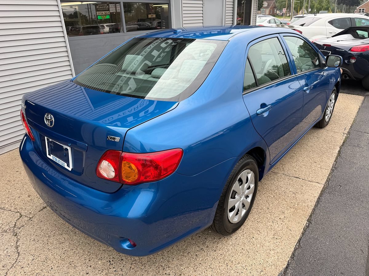 Used 2010 Toyota Corolla XLE FWD image 3