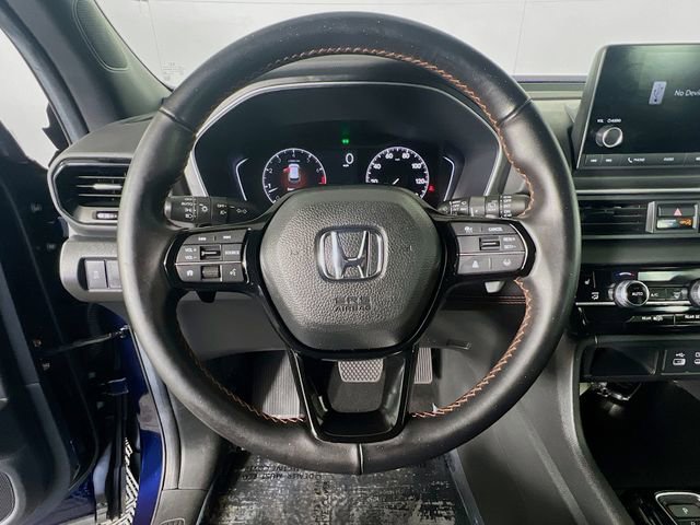 Used 2025 Honda Pilot Sport image 16