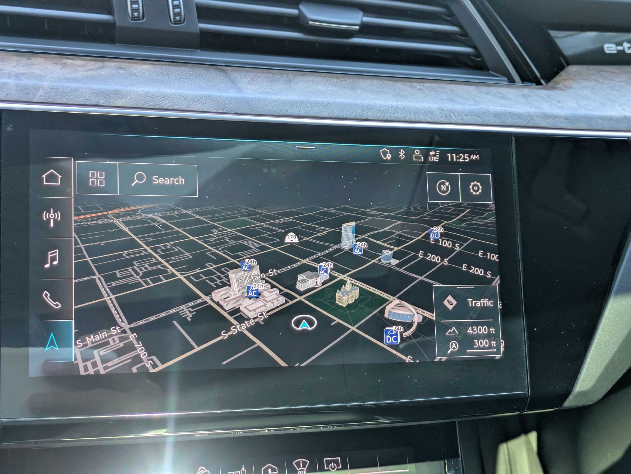 Used 2019 Audi e-tron Prestige AWD/4WD image 22