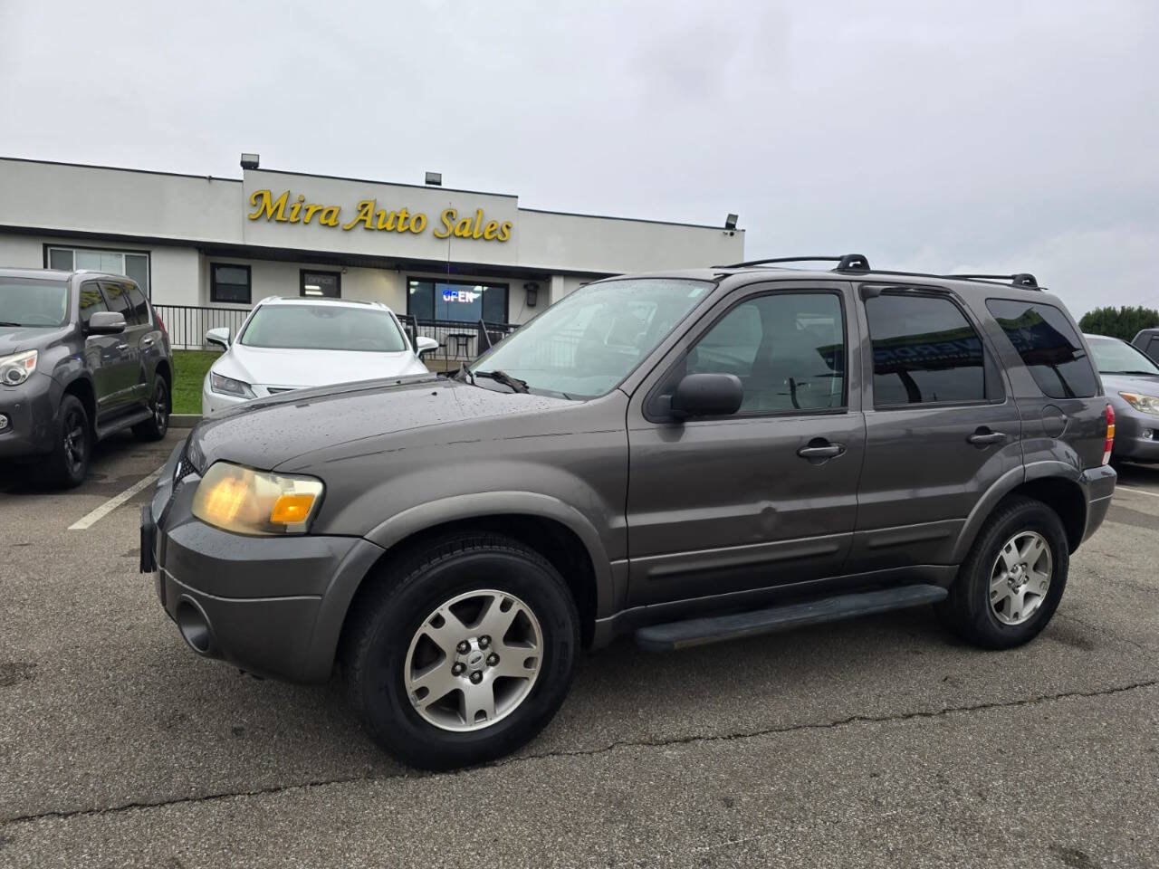 Used 2005 Ford Escape Limited FWD image 33