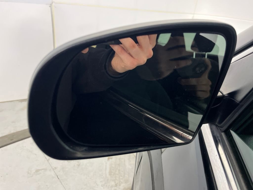 Used 2019 Jeep Cherokee Latitude w/ Popular Appearance Group image 39