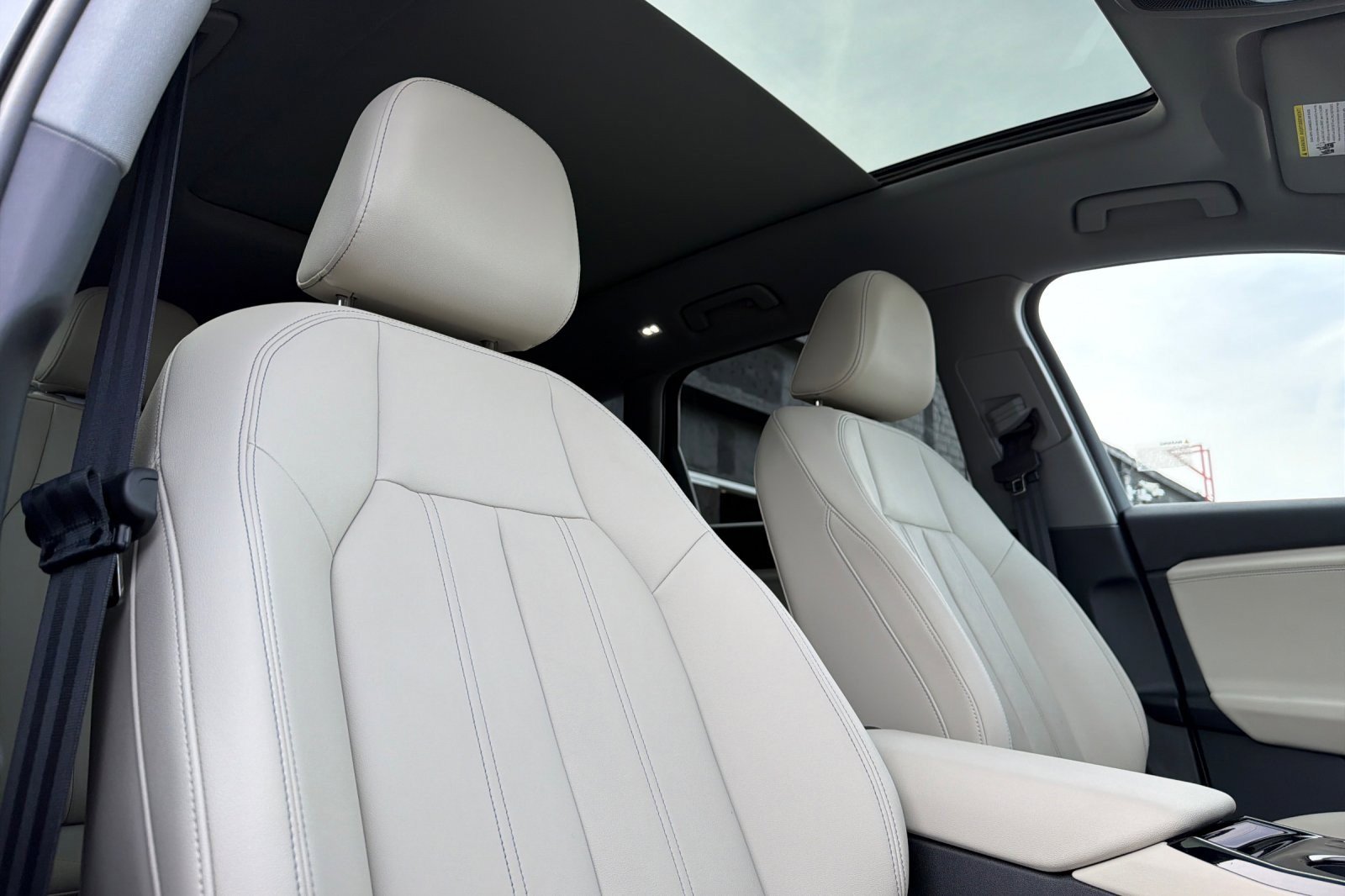 Certified 2025 Audi Q6 e-tron Premium Plus w/ Premium Plus image 16