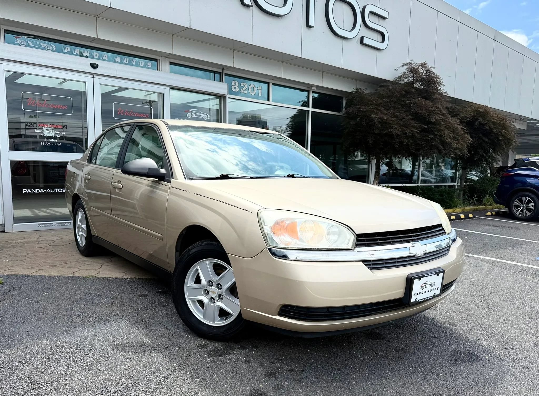 Used 2004 Chevrolet Malibu LS w/ Preferred Equipment Group FWD image 1