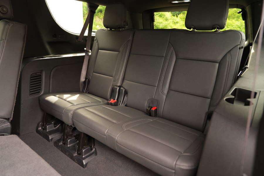 Used 2025 Chevrolet Suburban LT AWD/4WD image 18