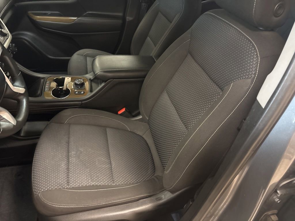 Used 2021 GMC Acadia SLE w/ Driver Convenience Package AWD/4WD image 31