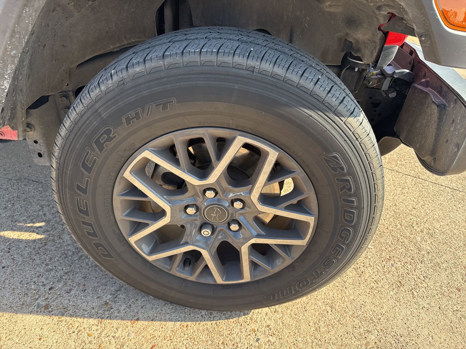 Used 2024 Jeep Wrangler Sahara w/ Technology Group image 10