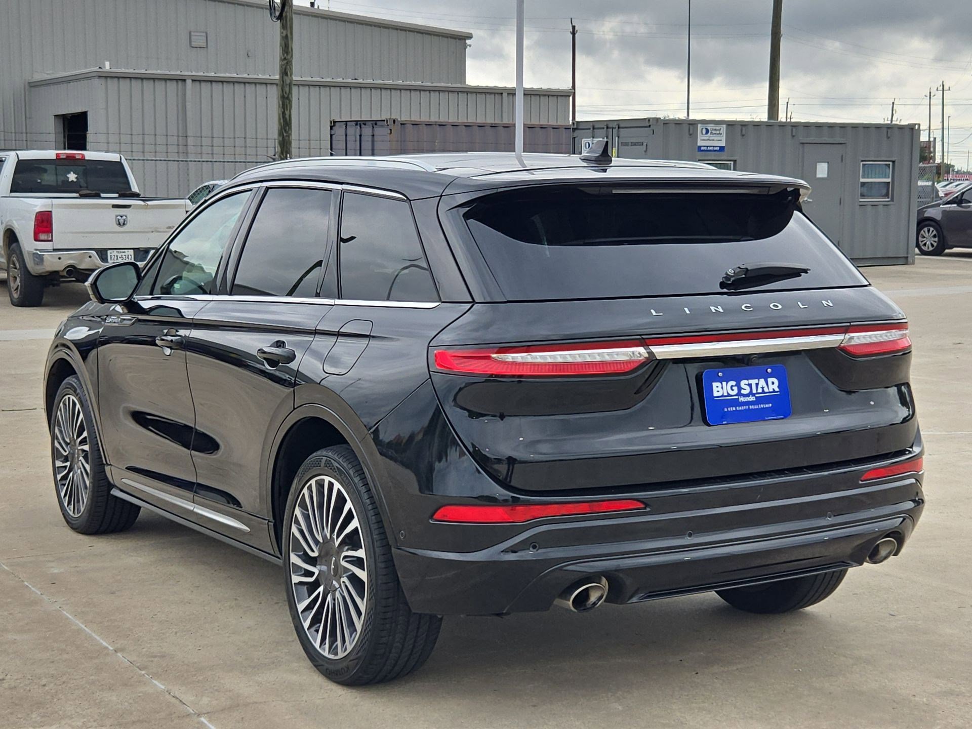 Used 2021 Lincoln Corsair Reserve w/ Equipment Group 201A FWD image 6