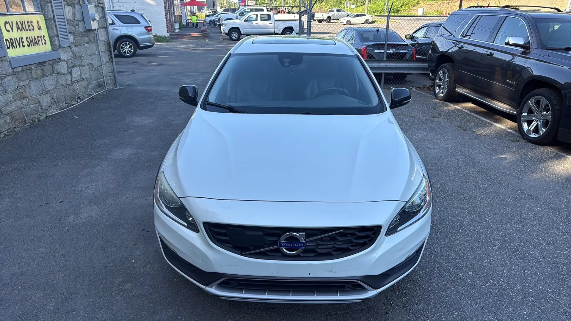 Used 2016 Volvo V60 T5 Cross Country AWD/4WD image 4