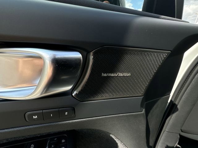 New 2025 Volvo XC40 B5 Plus w/ Protection Package Premier image 24