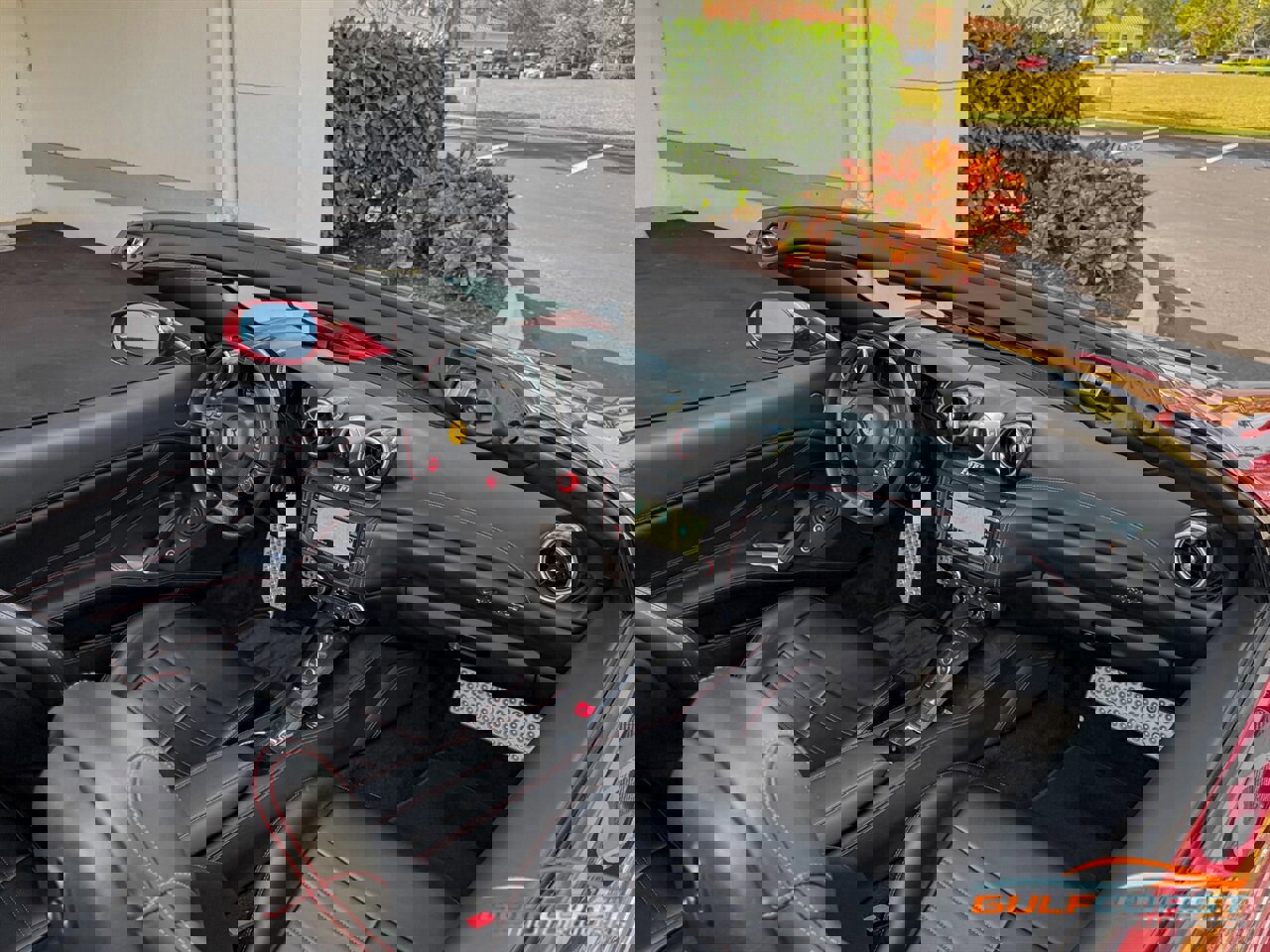 Used 2016 Ferrari California T image 27