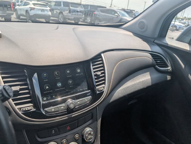Used 2019 Chevrolet Trax LT w/ LT Convenience Package FWD image 19