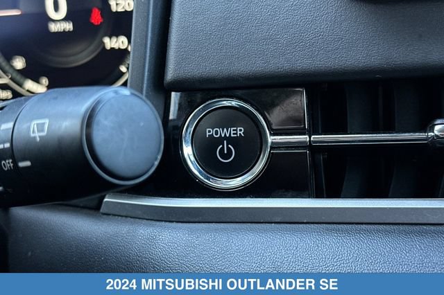Used 2024 Mitsubishi Outlander SE AWD/4WD image 26