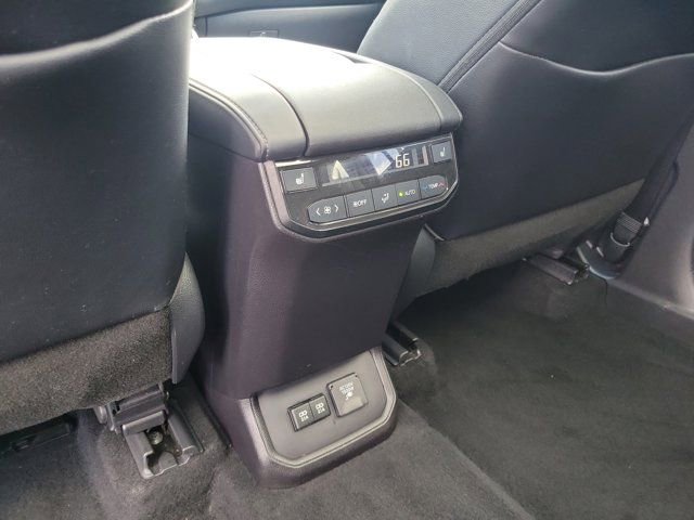 Certified 2021 Toyota Highlander Platinum AWD/4WD image 13