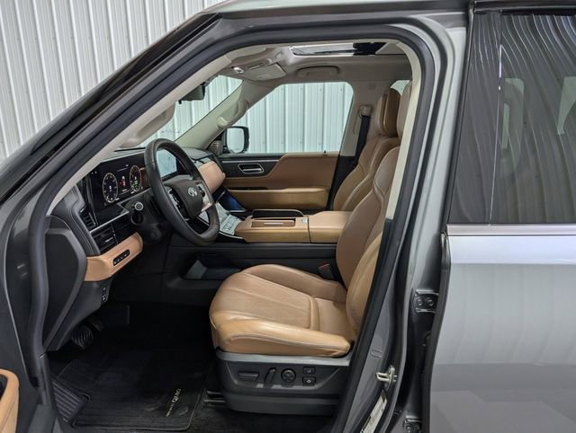 Used 2025 INFINITI QX80 Sensory image 17