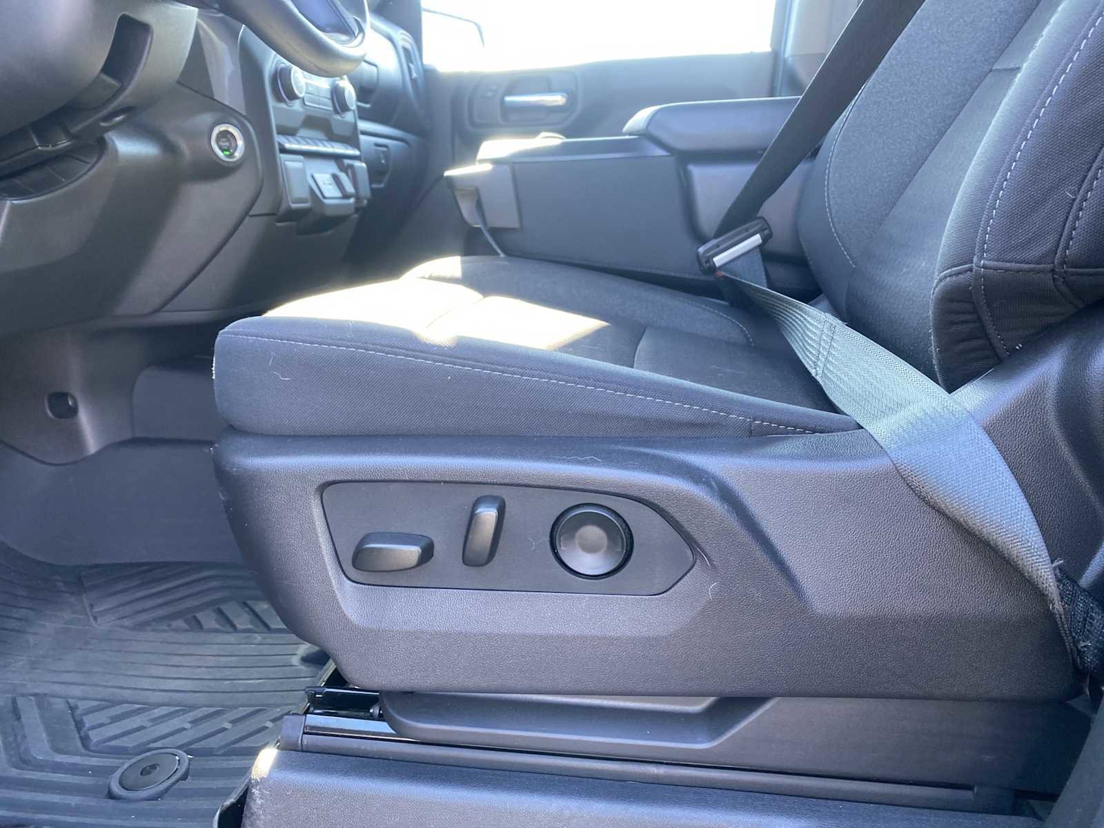 Used 2025 Chevrolet Silverado 1500 Custom Trail Boss AWD/4WD image 49