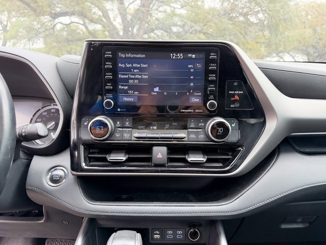 Used 2022 Toyota Highlander XLE image 14