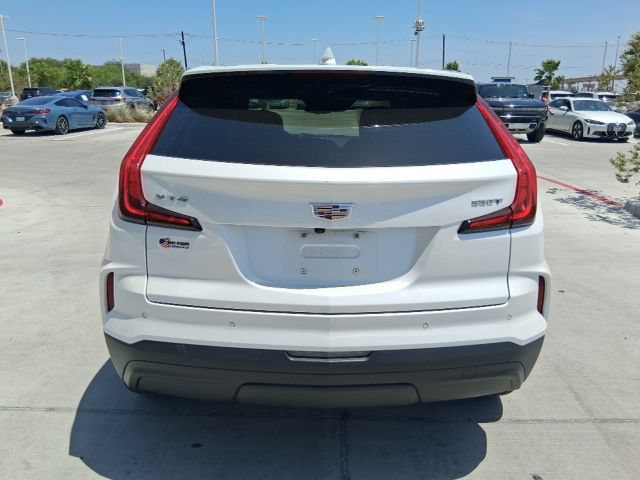 Used 2024 Cadillac XT4 Luxury w/ LPO, Floor Liner Package FWD image 5