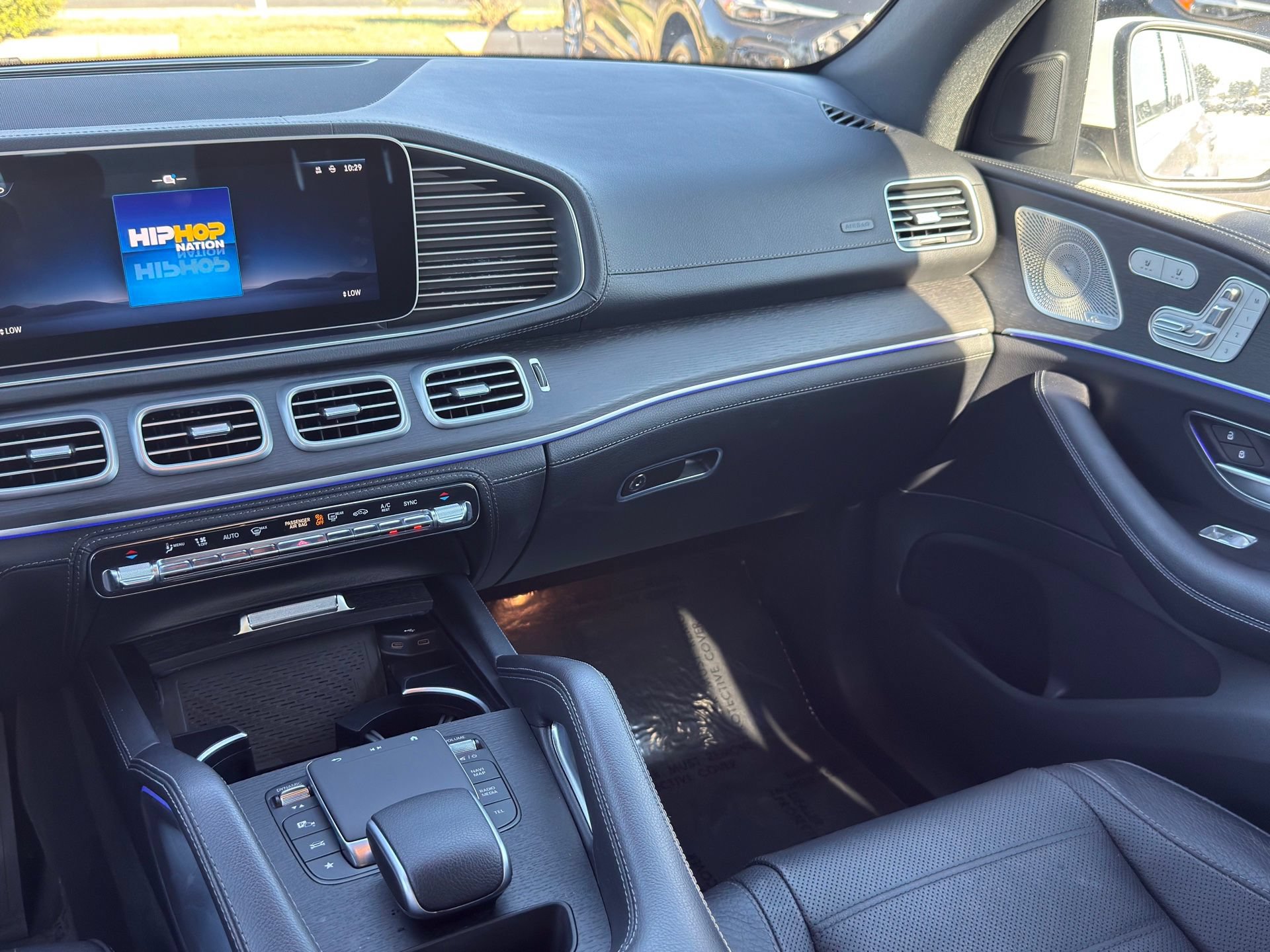 Used 2024 Mercedes-Benz GLE 350 4MATIC image 24