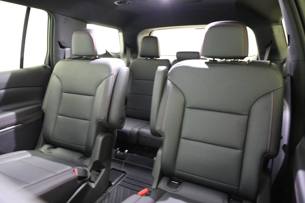 Used 2024 Chevrolet Traverse Z71 w/ Enhanced Driving Package AWD/4WD image 9