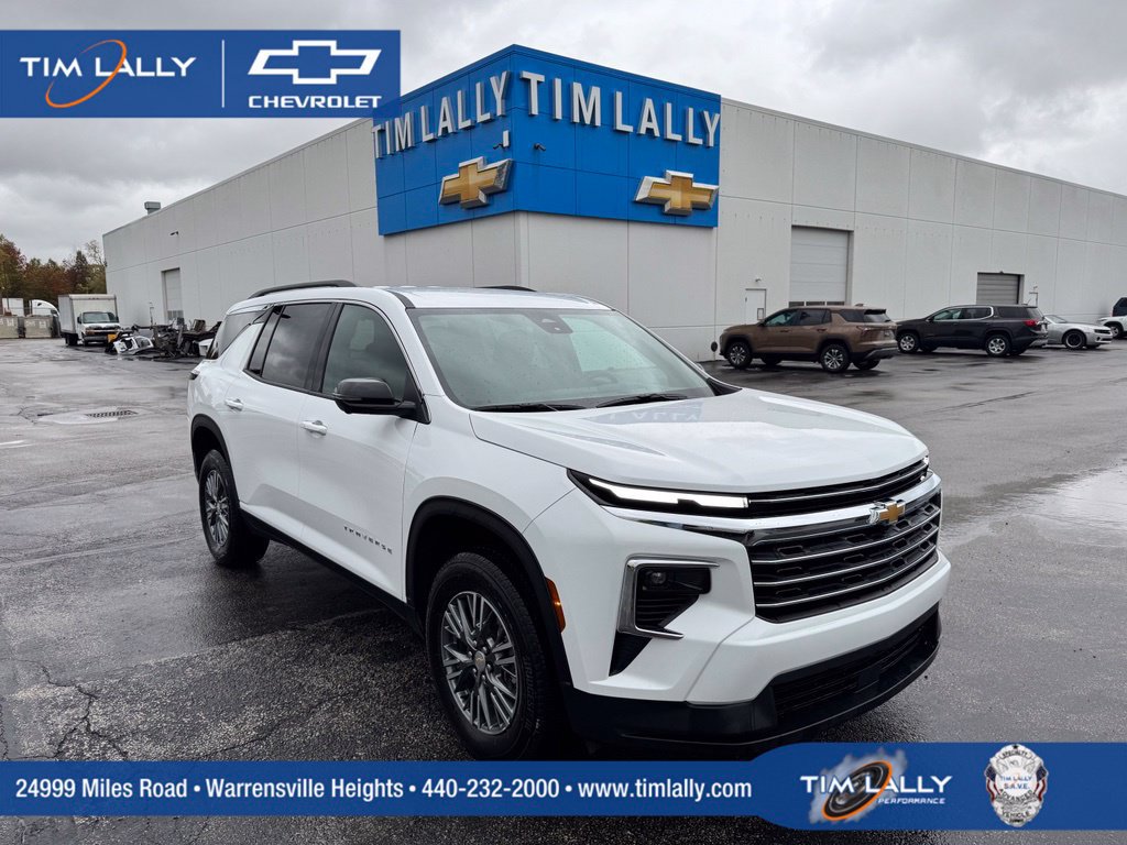 New 2026 Chevrolet Traverse LT w/ Driver Confidence Package AWD/4WD image 1