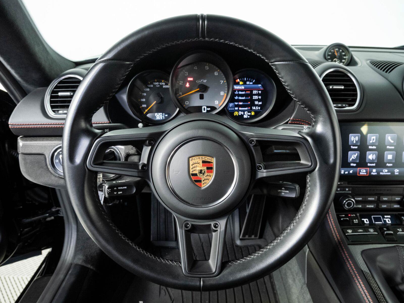 Used 2020 Porsche 718 Cayman GT4 RWD image 10