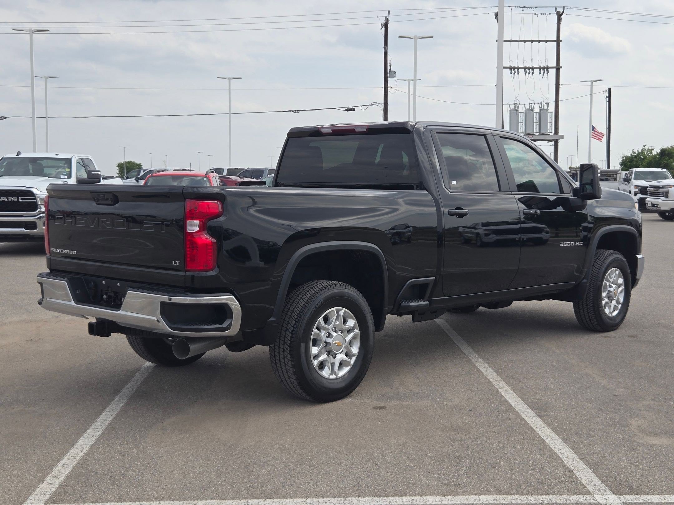 Certified 2026 Chevrolet Silverado 2500 LT AWD/4WD image 3