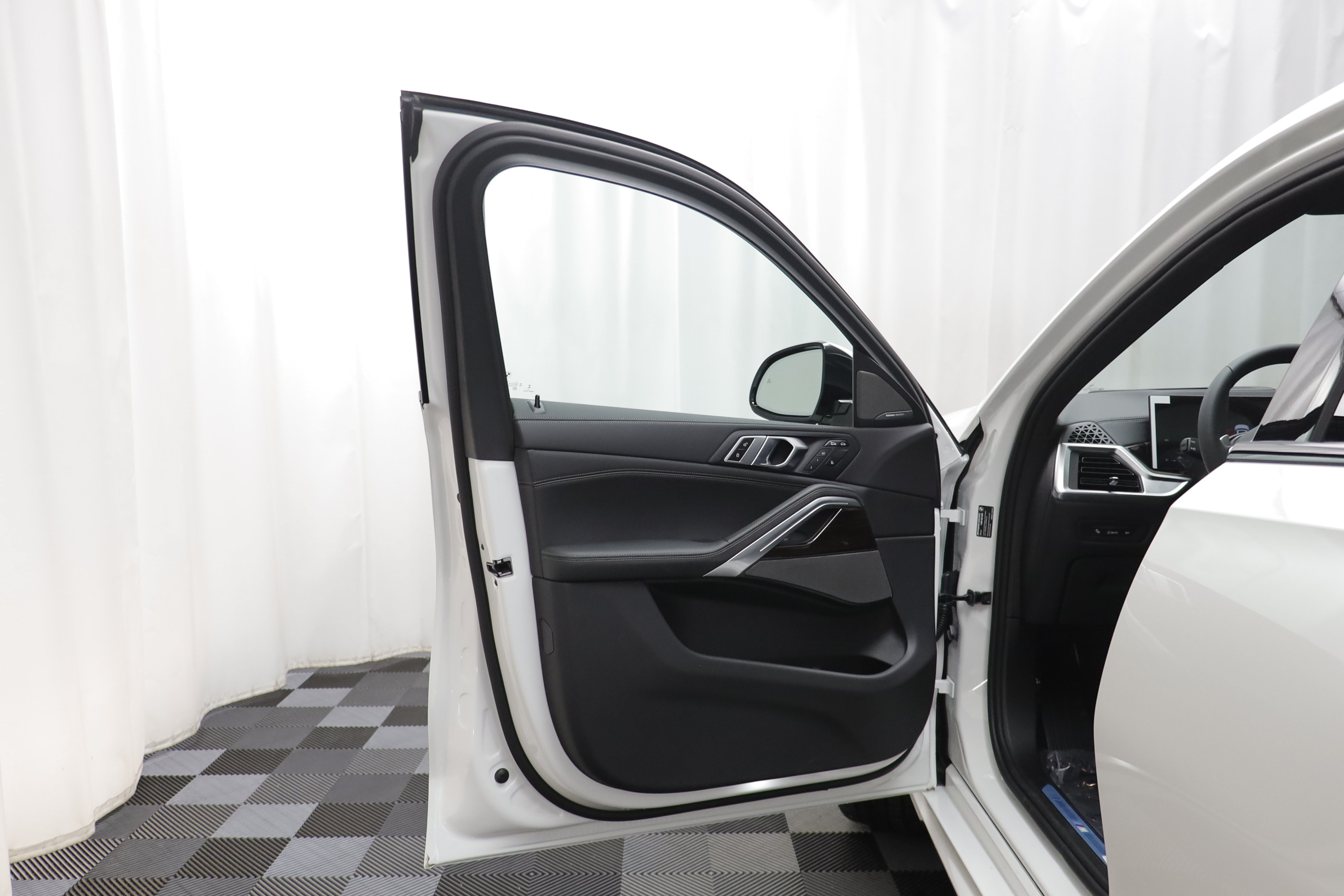 New 2026 BMW X6 xDrive40i AWD/4WD image 5