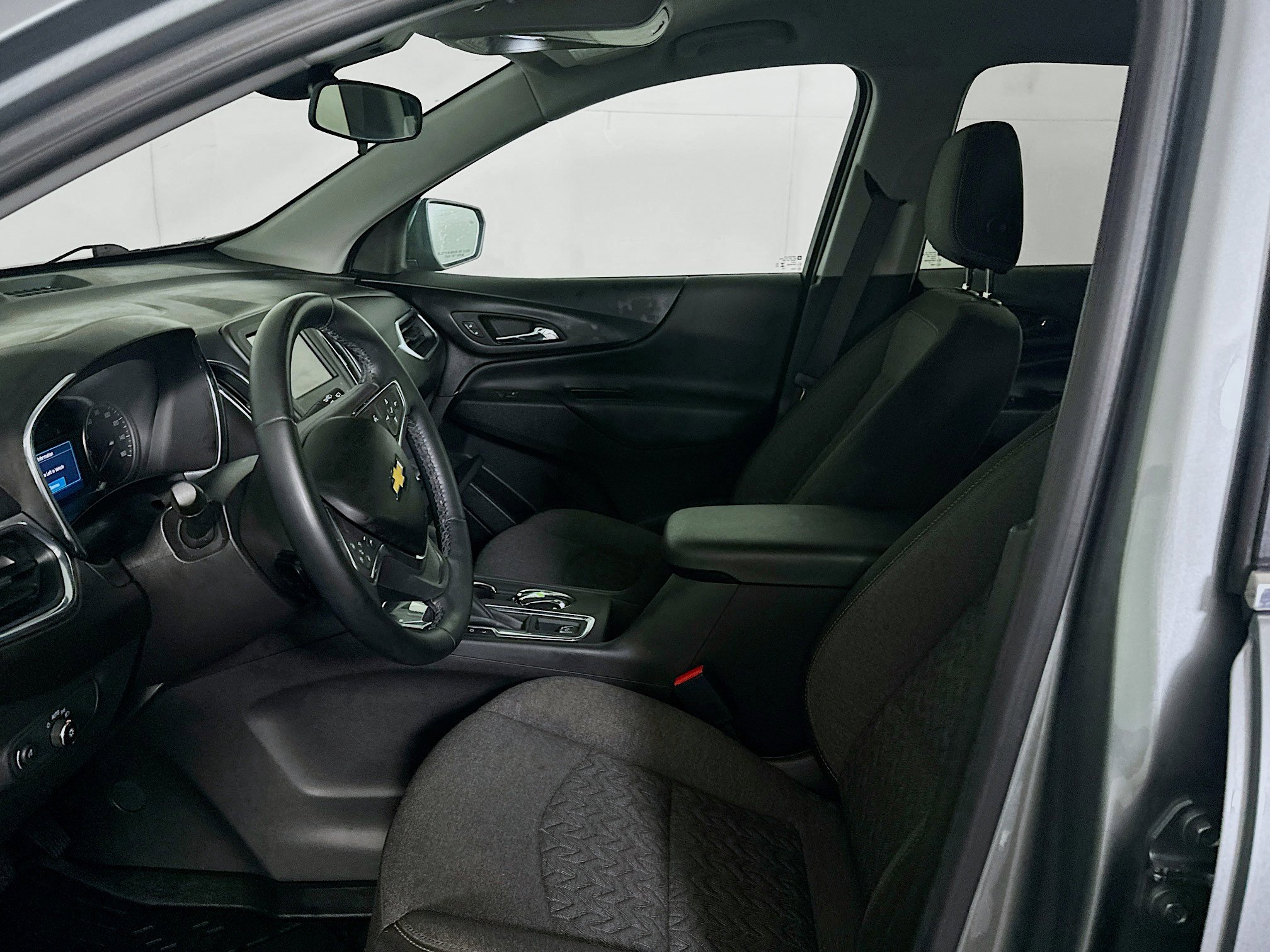 Used 2023 Chevrolet Equinox LT FWD image 13