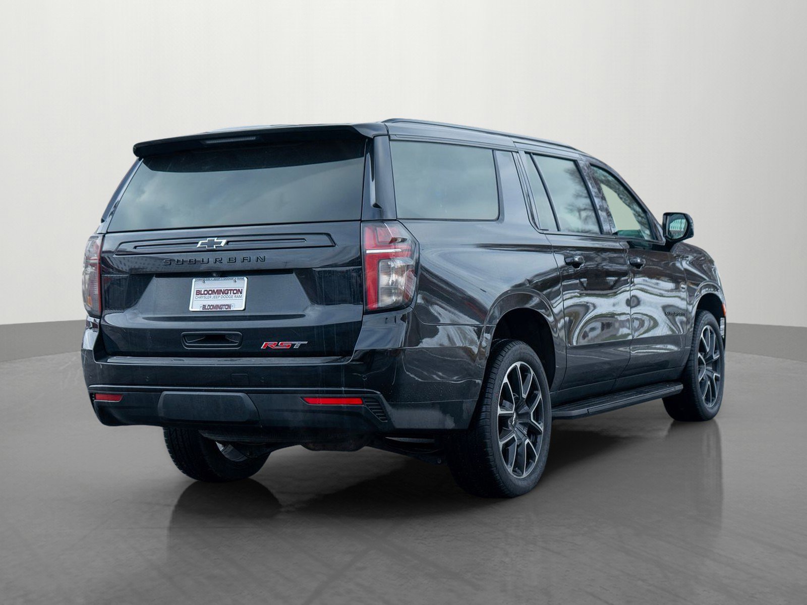 Used 2023 Chevrolet Suburban RST image 7