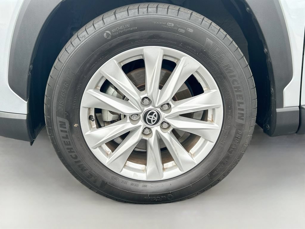 Used 2023 Toyota Corolla Cross LE FWD image 30