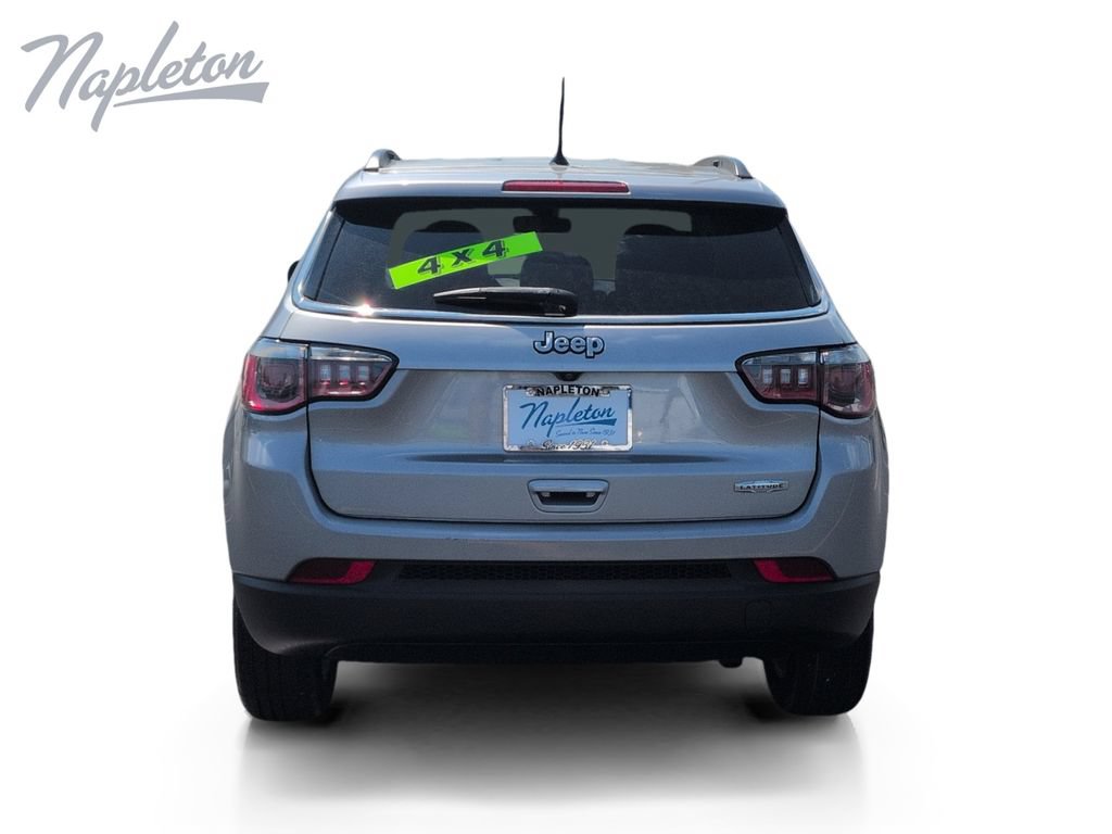 Used 2018 Jeep Compass Latitude FWD image 4