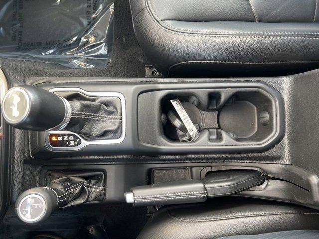 Used 2023 Jeep Wrangler Unlimited Sahara image 31