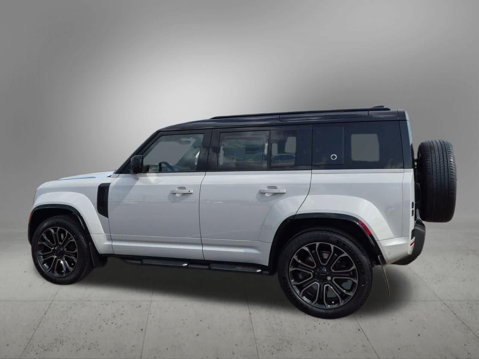 New 2026 Land Rover Defender 110 OCTA AWD/4WD image 3