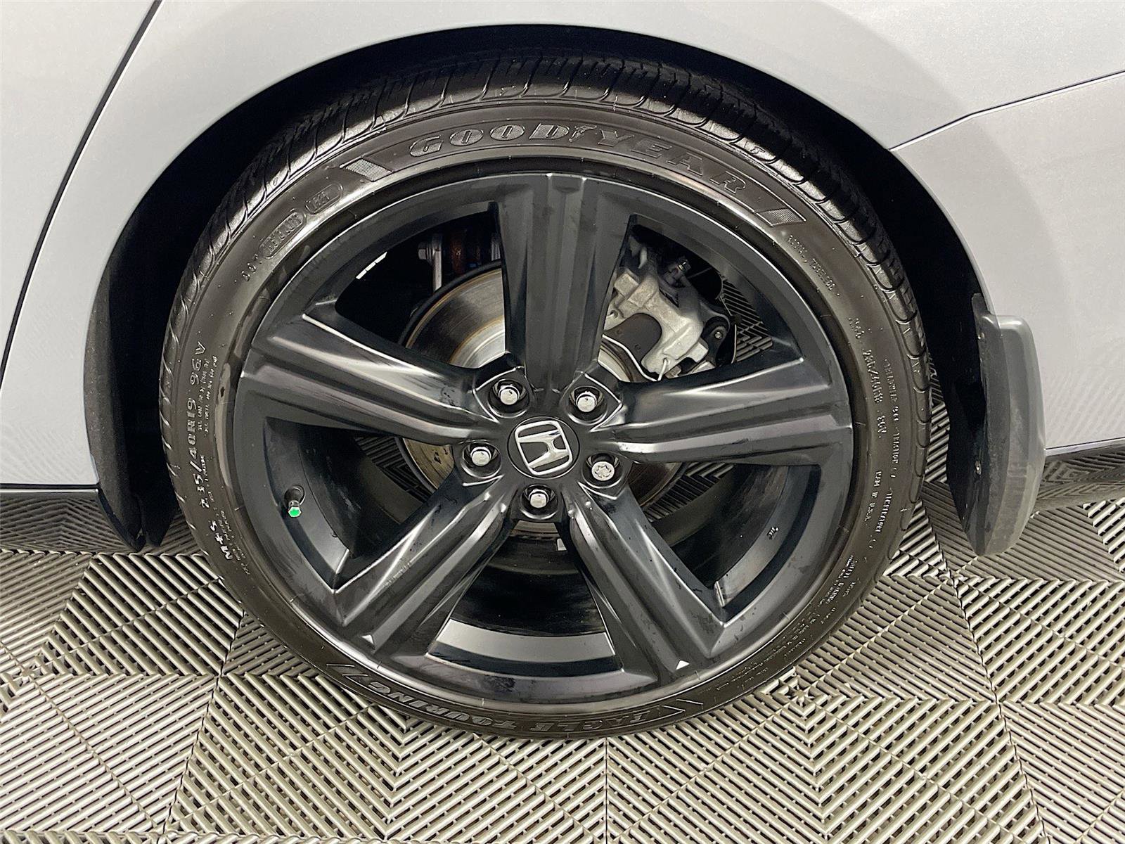 Used 2025 Honda Accord Sport image 32