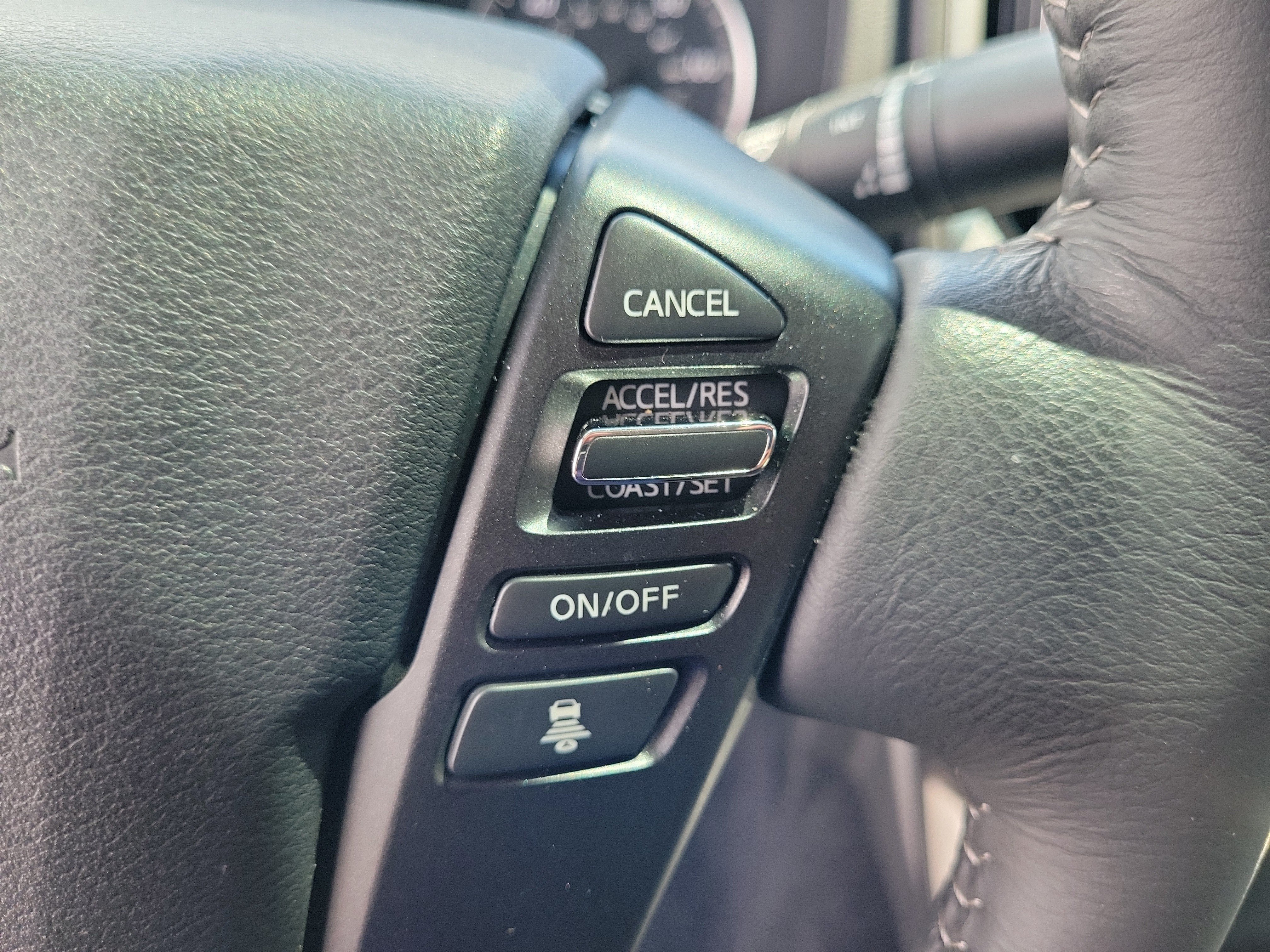 Certified 2025 Nissan Frontier SV w/ SV Convenience Package RWD image 18
