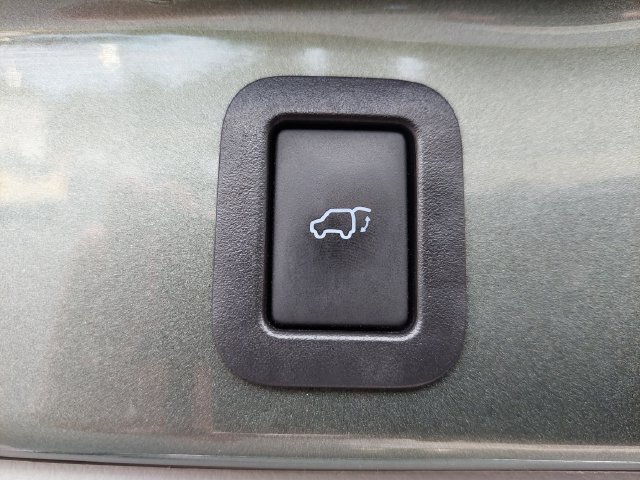 Used 2016 Toyota Highlander XLE AWD/4WD image 41
