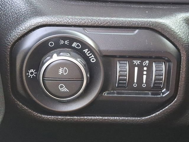 Used 2022 Jeep Gladiator Willys image 28