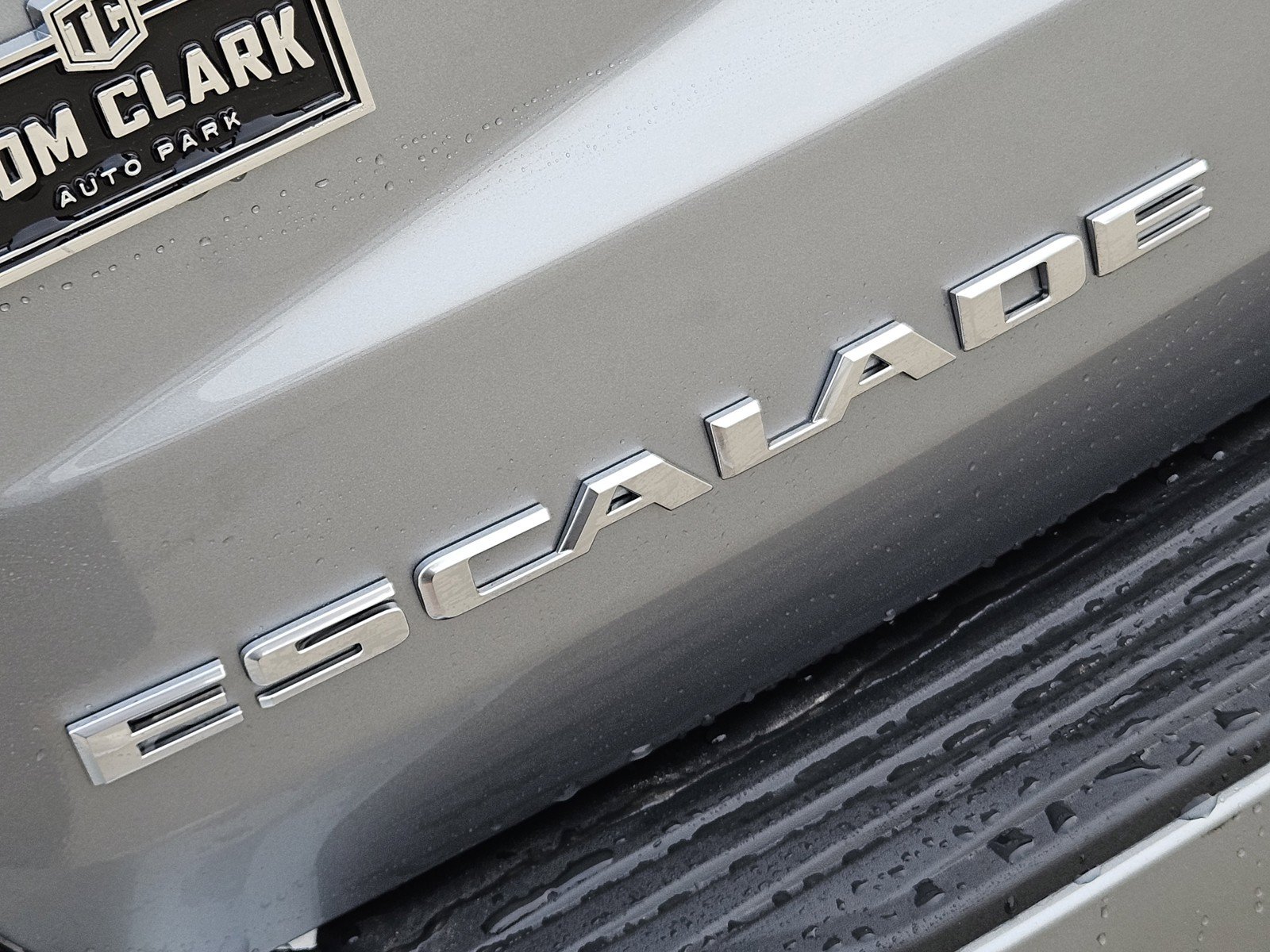 New 2026 Cadillac Escalade Luxury w/ Touring Package AWD/4WD image 8