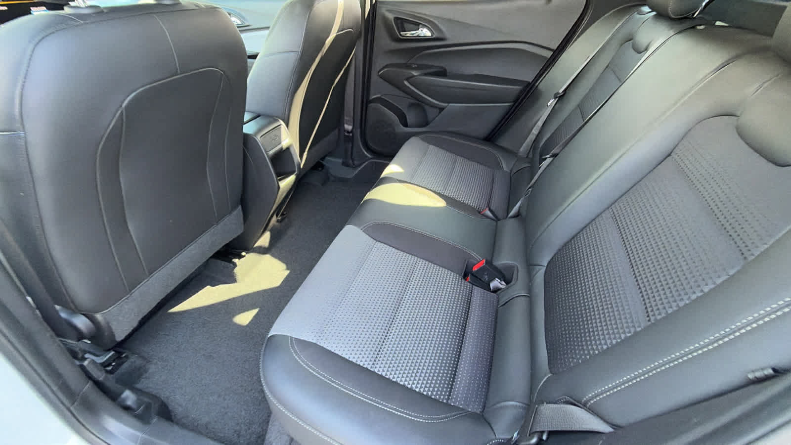 Used 2024 Chevrolet Trax LT FWD image 24