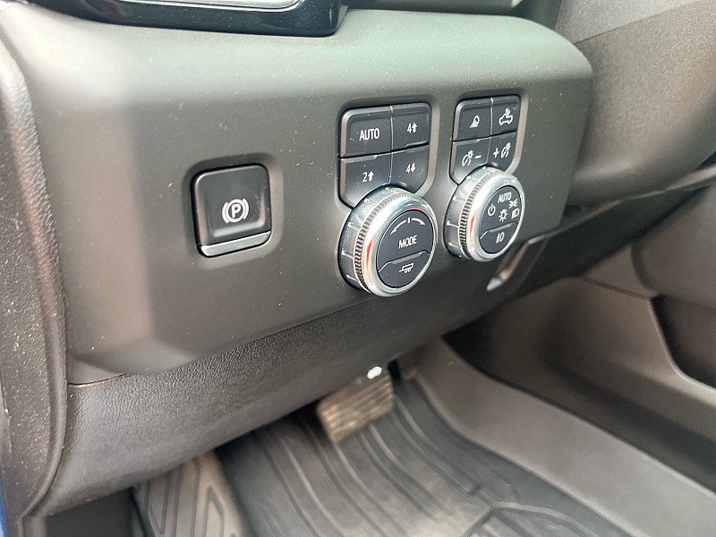 Used 2025 GMC Sierra 3500 Denali w/ Denali Reserve Package AWD/4WD image 28